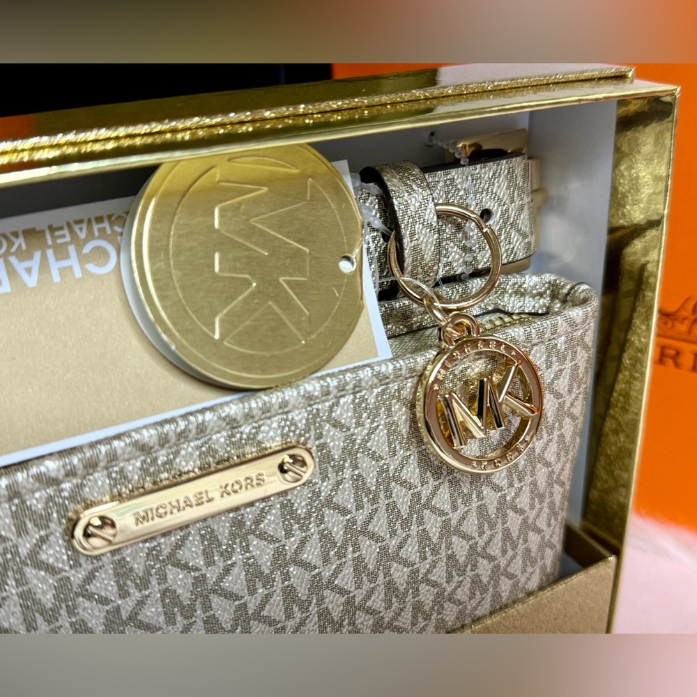 ๐MICHAEL KORS w/Box 2Gold Tone Logo Design W/Gold Hardware S/M - Picture 7 of 17